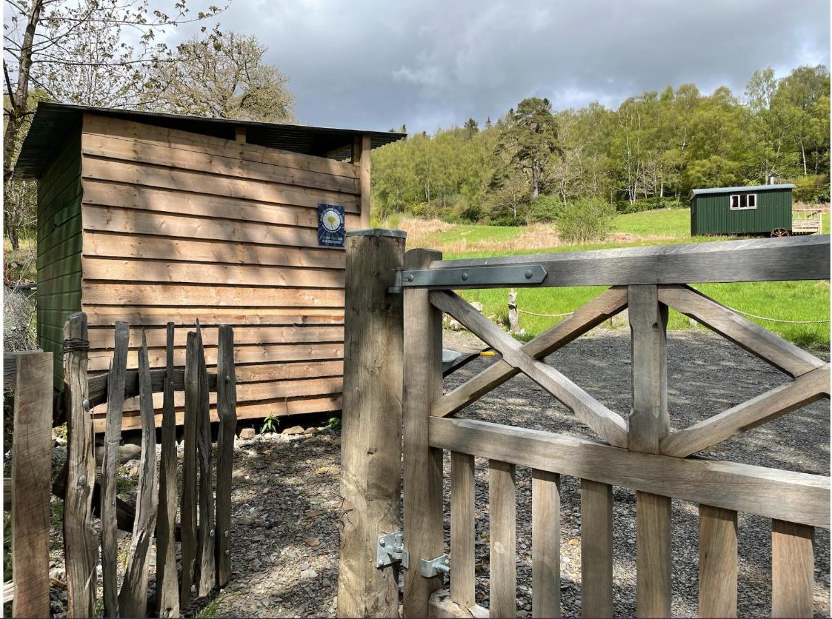 فيلا Cosy Woodland Off Grid Shepherds Hut - Rowan قلعة دوغلاس المظهر الخارجي الصورة